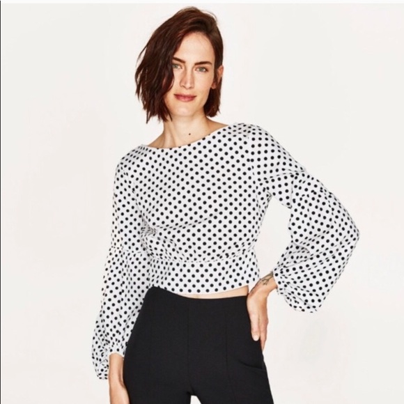 ❌❌SOLD❌❌Polka dot crop top - Picture 3 of 7